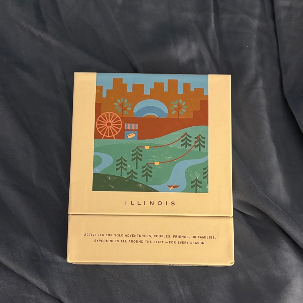 Illinois Card Game - Cream and Blue